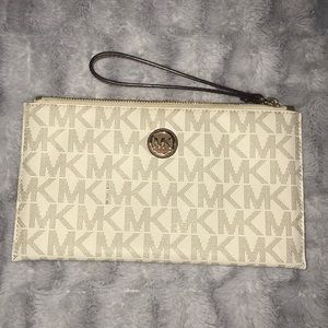 Michael Kors Wristlet